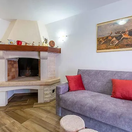 Holiday home In - Istrien 51850 Svetvincenat