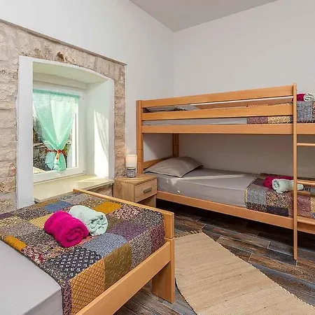 Holiday home In - Istrien 51850 Svetvincenat