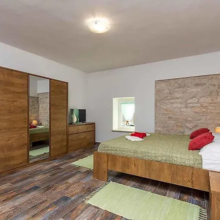 In - Istrien 51850 Holiday home